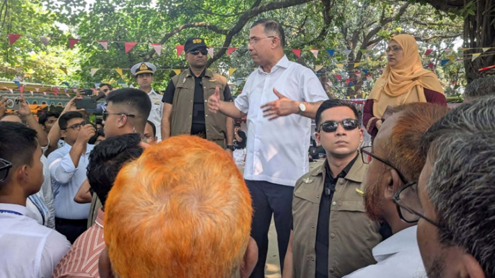 https://daily-bangladeshmirror.com/post/deske-pricchnn-oo-sbuj-krte-trunder-skriy-ongsgrhn-jruri-prdhanmntree